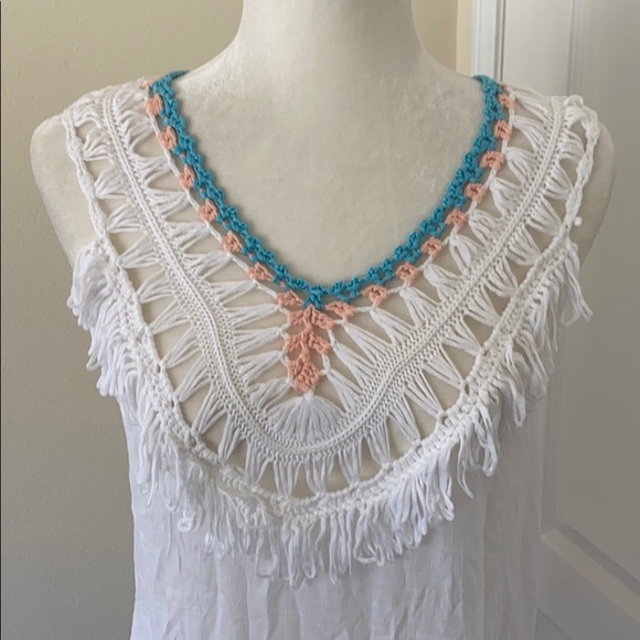 NWT Cupshe WHITE COVER UP WITH PASTEL POM POMS - Picture 4 of 8